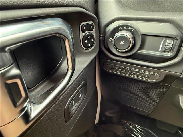 2025 Jeep Wrangler Sahara (Stk: 25458D) in London - Image 7 of 17