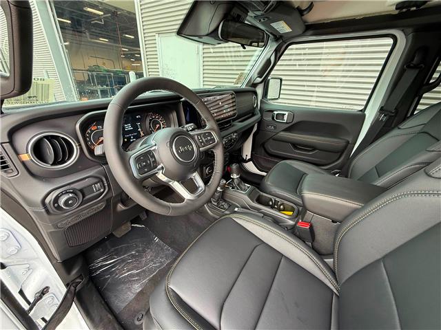 2025 Jeep Wrangler Sahara (Stk: 25458D) in London - Image 10 of 17