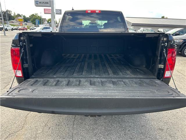 2022 RAM 1500 Classic SLT (Stk: U3860) in Hanover - Image 6 of 19