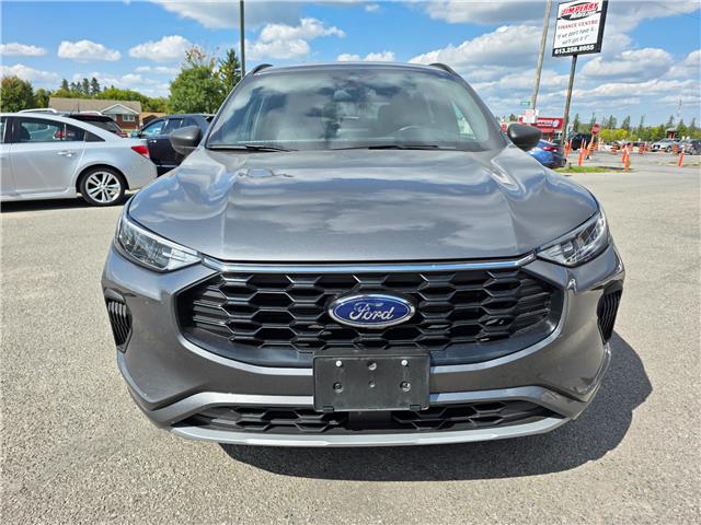 2023 Ford Escape ST-Line in Kemptville - Image 2 of 16 2023 Ford Escape ST-Line in Kemptville - Image 2 of 16