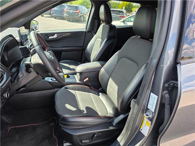 2023 Ford Escape ST-Line in Kemptville - Image 10 of 16 2023 Ford Escape ST-Line in Kemptville - Image 10 of 16