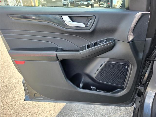 2023 Ford Escape ST-Line in Kemptville - Image 11 of 16 2023 Ford Escape ST-Line in Kemptville - Image 11 of 16
