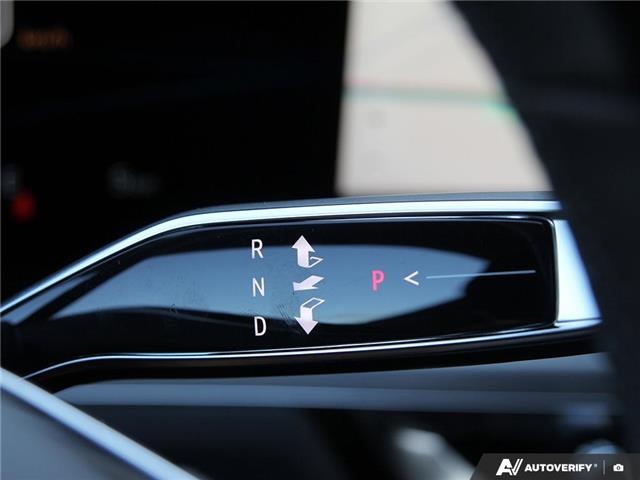 2025 Cadillac LYRIQ Sport (Stk: 171751) in London - Image 19 of 27