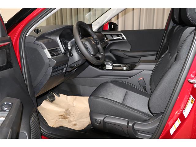 2025 Mitsubishi Outlander ES (Stk: T25871) in Edmonton - Image 11 of 30
