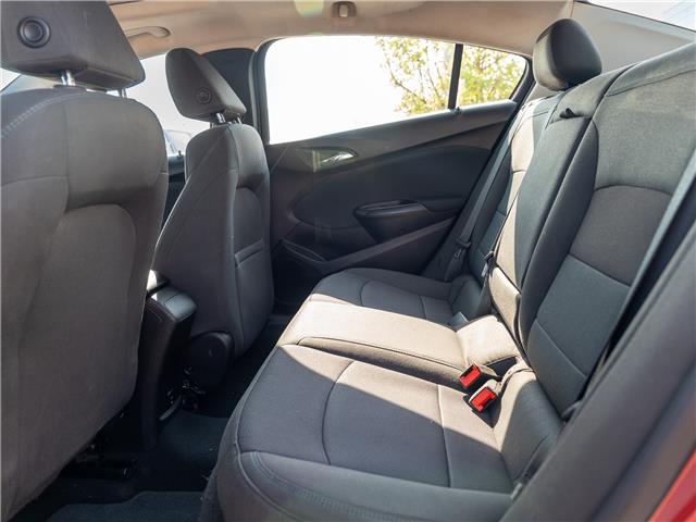 2017 Chevrolet Cruze LT Auto (Stk: R68375) in Calgary - Image 6 of 19