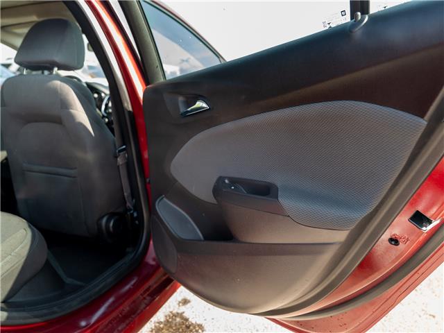 2017 Chevrolet Cruze LT Auto (Stk: R68375) in Calgary - Image 9 of 19