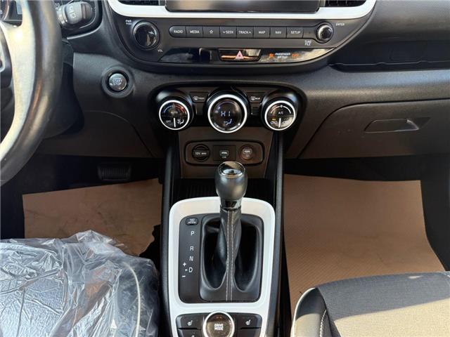 2020 Hyundai Venue Ultimate w/Black Interior (IVT) (Stk: 361041) in AIRDRIE - Image 11 of 15 2020 Hyundai Venue Ultimate w/Black Interior (IVT) (Stk: 361041) in AIRDRIE - Image 11 of 15