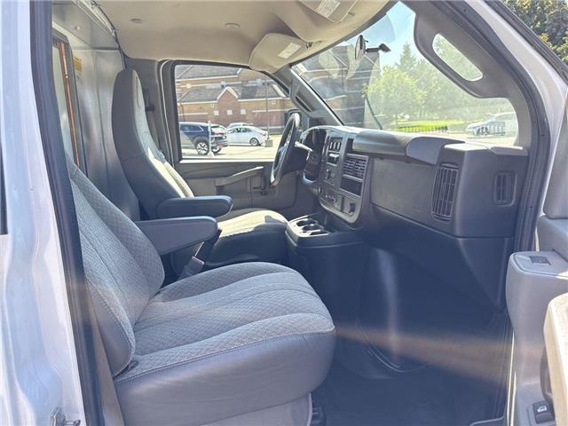 2023 GMC Savana Cutaway (Stk: ATNP5209) in Vaughan - Image 19 of 29 2023 GMC Savana Cutaway (Stk: ATNP5209) in Vaughan - Image 19 of 29