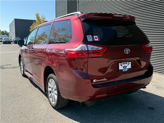 2017 Toyota Sienna XLE 7 Passenger (Stk: U10881A) in London - Image 4 of 18 2017 Toyota Sienna XLE 7 Passenger (Stk: U10881A) in London - Image 4 of 18