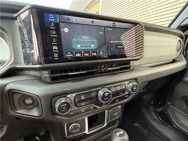 2024 Jeep Wrangler Sport (Stk: U11000) in London - Image 18 of 21