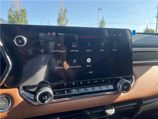 2026 GMC Canyon AT4 (Stk: T1127968) in Calgary - Image 13 of 20