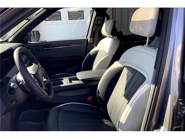 2026 Kia EV9 Land w/GT-Line (Stk: TEV91294) in Sherwood Park - Image 9 of 14