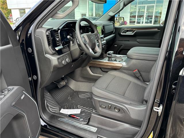 2026 Chevrolet Silverado 1500 RST (Stk: 35981) in Renfrew - Image 15 of 38