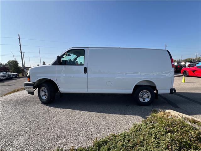 2025 Chevrolet Express 2500 Work Van (Stk: S1236630) in Calgary - Image 2 of 18 2025 Chevrolet Express 2500 Work Van (Stk: S1236630) in Calgary - Image 2 of 18