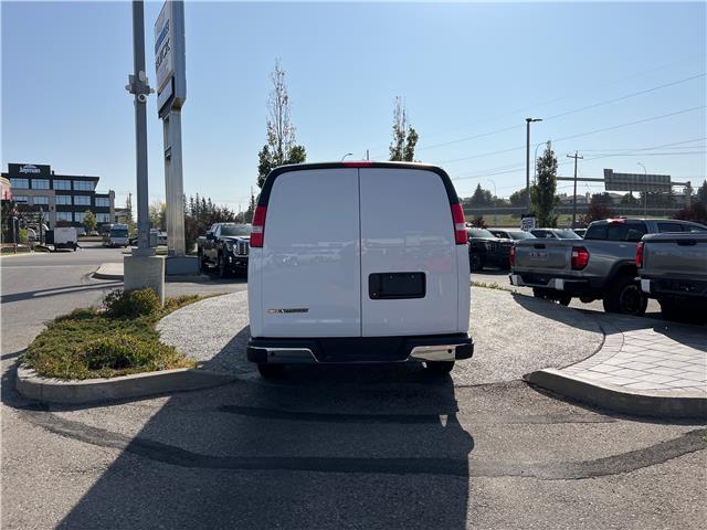 2025 Chevrolet Express 2500 Work Van photo 3