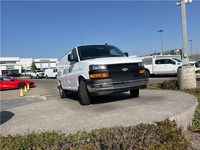 2025 Chevrolet Express 2500 Work Van (Stk: S1236630) in Calgary - Image 7 of 18 2025 Chevrolet Express 2500 Work Van (Stk: S1236630) in Calgary - Image 7 of 18