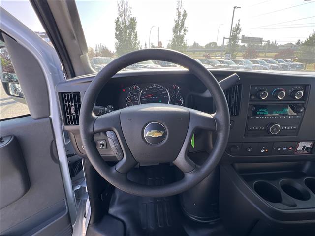 2025 Chevrolet Express 2500 Work Van (Stk: S1236630) in Calgary - Image 12 of 18 2025 Chevrolet Express 2500 Work Van (Stk: S1236630) in Calgary - Image 12 of 18