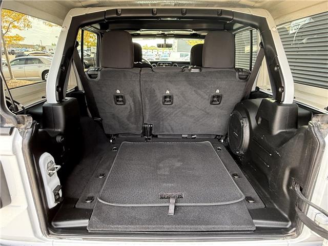 2021 Jeep Wrangler Unlimited Sahara (Stk: 25389B) in London - Image 7 of 15