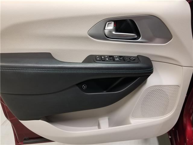 2018 Chrysler Pacifica Hybrid Touring Plus (Stk: W4840) in Mississauga - Image 10 of 26 2018 Chrysler Pacifica Hybrid Touring Plus (Stk: W4840) in Mississauga - Image 10 of 26