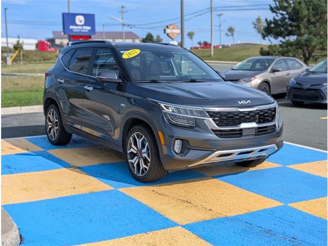 2022 Kia Seltos SX Turbo w/Burgundy Interior (Stk: M25175) in Mount Pearl - Image 3 of 21