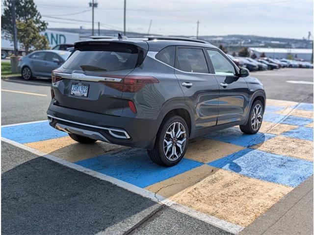 2022 Kia Seltos SX Turbo w/Burgundy Interior (Stk: M25175) in Mount Pearl - Image 4 of 21