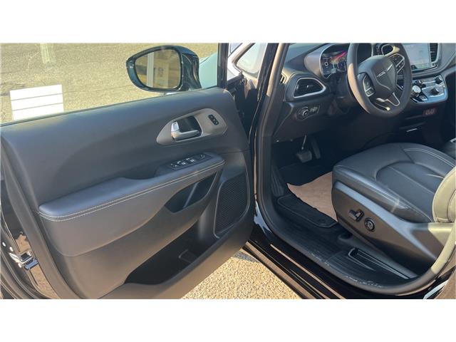 2025 Chrysler Pacifica Select (Stk: 1329) in Kamloops - Image 10 of 26