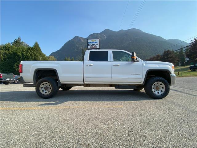 2015 GMC Sierra 3500HD SLE (Stk: 5T355A) in Hope - Image 6 of 14 2015 GMC Sierra 3500HD SLE (Stk: 5T355A) in Hope - Image 6 of 14