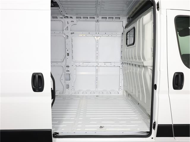 2025 RAM ProMaster 3500 High Roof (Stk: L655) in Calgary - Image 11 of 18