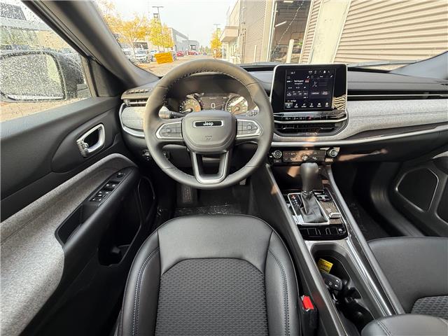 2026 Jeep Compass North (Stk: 26014) in London - Image 15 of 23