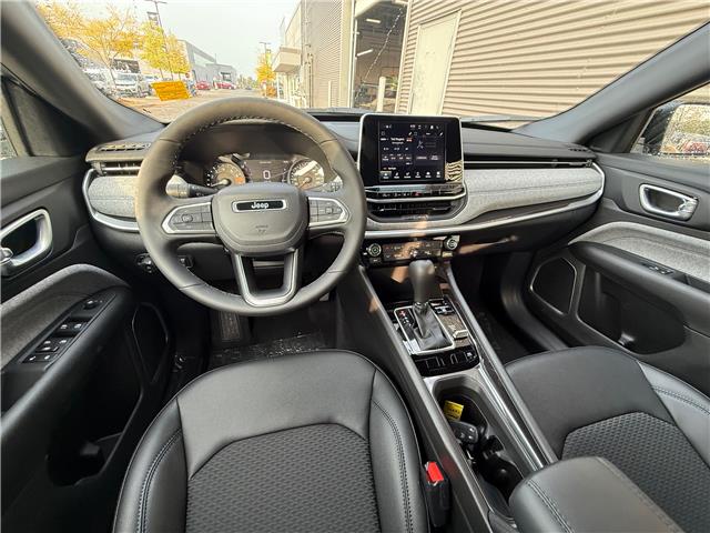 2026 Jeep Compass North (Stk: 26014) in London - Image 14 of 23