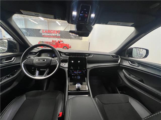 2025 Jeep Grand Cherokee L Laredo (Stk: 8748479) in Courtenay - Image 14 of 19