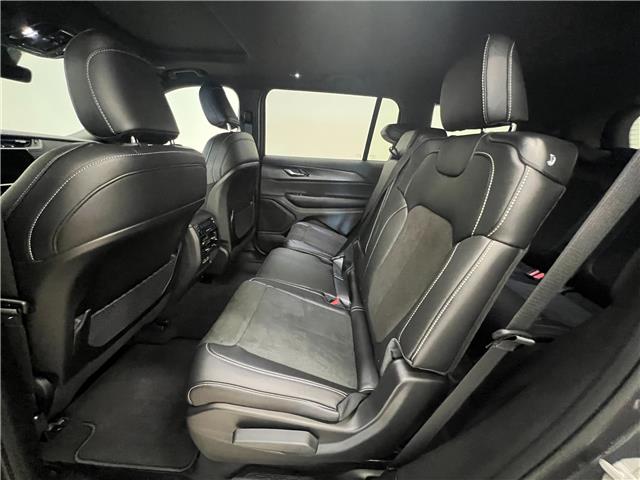 2025 Jeep Grand Cherokee L Laredo (Stk: 8748479) in Courtenay - Image 12 of 19