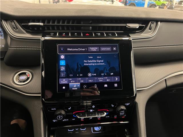 2025 Jeep Grand Cherokee L Laredo (Stk: 8748479) in Courtenay - Image 16 of 19