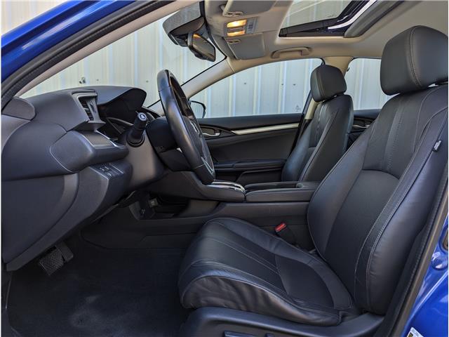 2017 Honda Civic Touring (Stk: H04794A) in North Cranbrook - Image 9 of 15