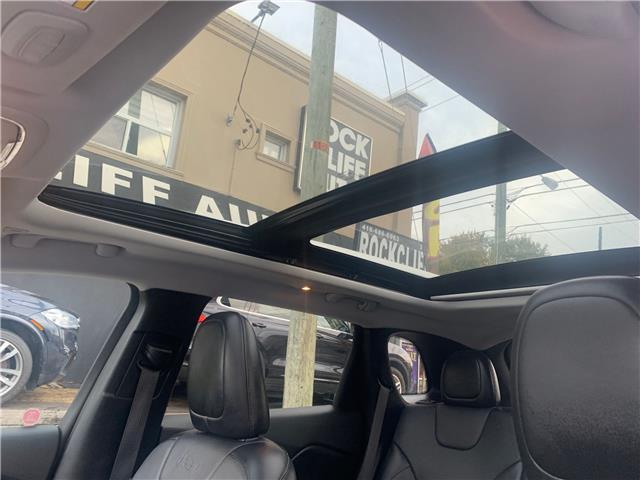 2019 Jeep Cherokee Limited (Stk: J483458) in Scarborough - Image 14 of 27