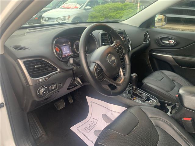2019 Jeep Cherokee Limited (Stk: J483458) in Scarborough - Image 13 of 27
