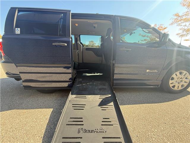 2017 Dodge Grand Caravan CVP/SXT (Stk: UM036) in London - Image 12 of 18 2017 Dodge Grand Caravan CVP/SXT (Stk: UM036) in London - Image 12 of 18