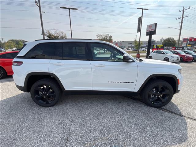 2025 Jeep Grand Cherokee Laredo (Stk: 25-416) in Sarnia - Image 5 of 21