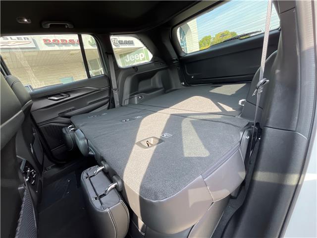 2025 Jeep Grand Cherokee Laredo (Stk: 25-416) in Sarnia - Image 15 of 21