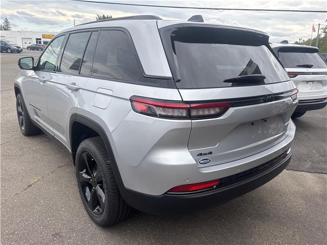 2025 Jeep Grand Cherokee Laredo (Stk: 25099) in Oak Bay - Image 5 of 8