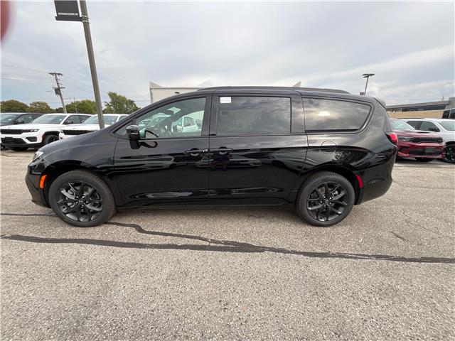 2026 Chrysler Pacifica Limited (Stk: 26-153) in Sarnia - Image 2 of 25