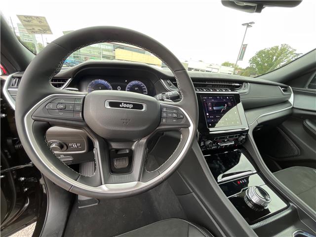 2025 Jeep Grand Cherokee L Laredo (Stk: 25-399) in Sarnia - Image 12 of 23