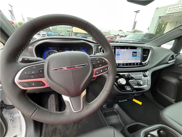 2026 Chrysler Pacifica Select (Stk: 26-154) in Sarnia - Image 12 of 25