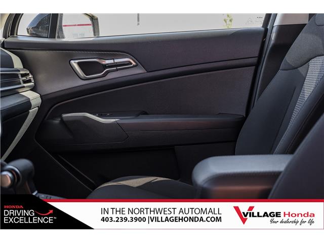 2023 Kia Sportage LX (Stk: B8938) in Calgary - Image 32 of 36