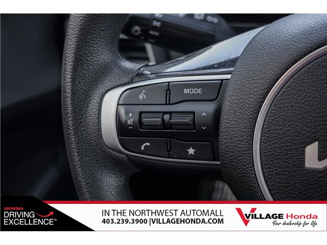 2023 Kia Sportage LX (Stk: B8938) in Calgary - Image 20 of 36