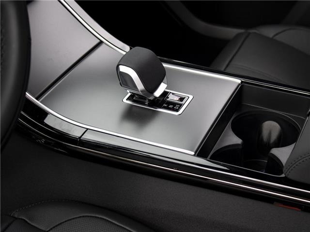 2025 Land Rover Range Rover Velar P340 Dynamic SE (Stk: RV97884) in Windsor - Image 17 of 19