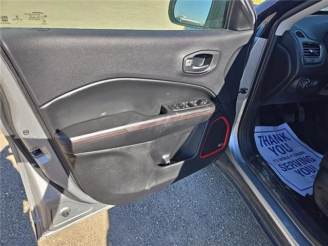 2019 Jeep Compass Trailhawk (Stk: 26T011A) in Wadena - Image 10 of 15