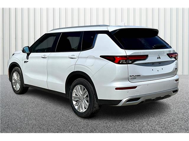 2024 Mitsubishi Outlander Plug-In Hybrid LE (Stk: 25P8647A) in Cranbrook - Image 12 of 30