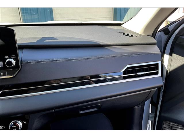 2024 Mitsubishi Outlander Plug-In Hybrid LE (Stk: 25P8647A) in Cranbrook - Image 16 of 30
