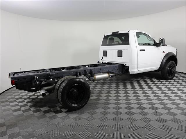 2026 RAM 5500 Chassis Tradesman/Big Horn (Stk: 26T039) in Calgary - Image 6 of 16 2026 RAM 5500 Chassis Tradesman/Big Horn (Stk: 26T039) in Calgary - Image 6 of 16
